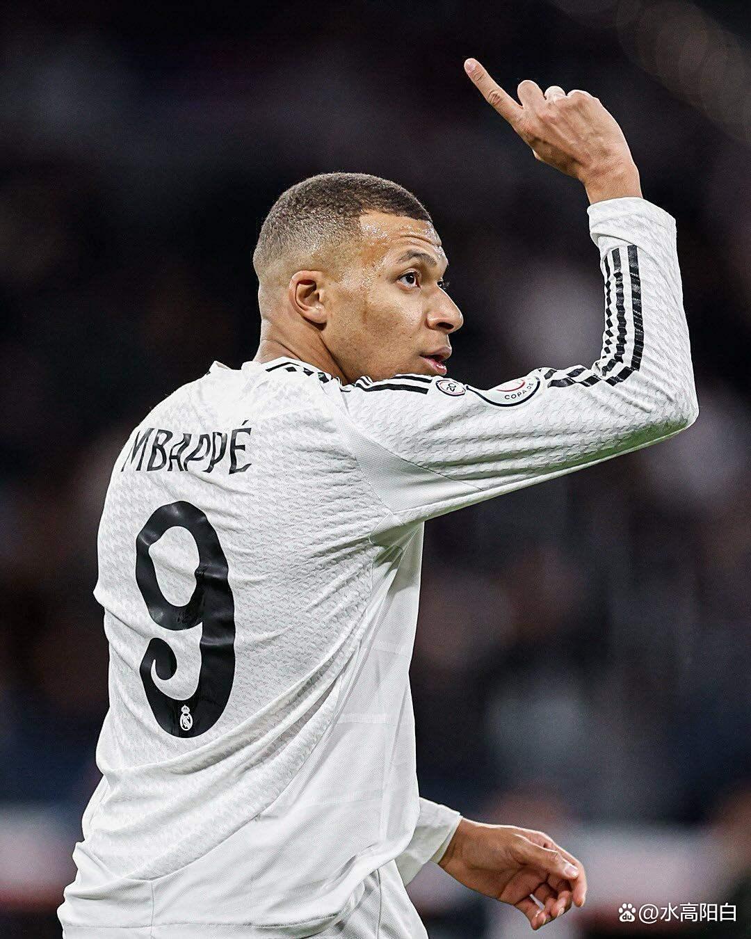 雷速体育-皇马核心球员被曝转会传闻，引球迷热议，北京国际状态.的简单介绍