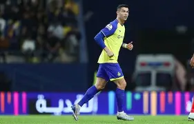 雷速官网- 北京国安赛后国安球迷接受采访 